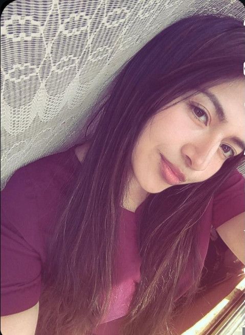 Isabel, 25