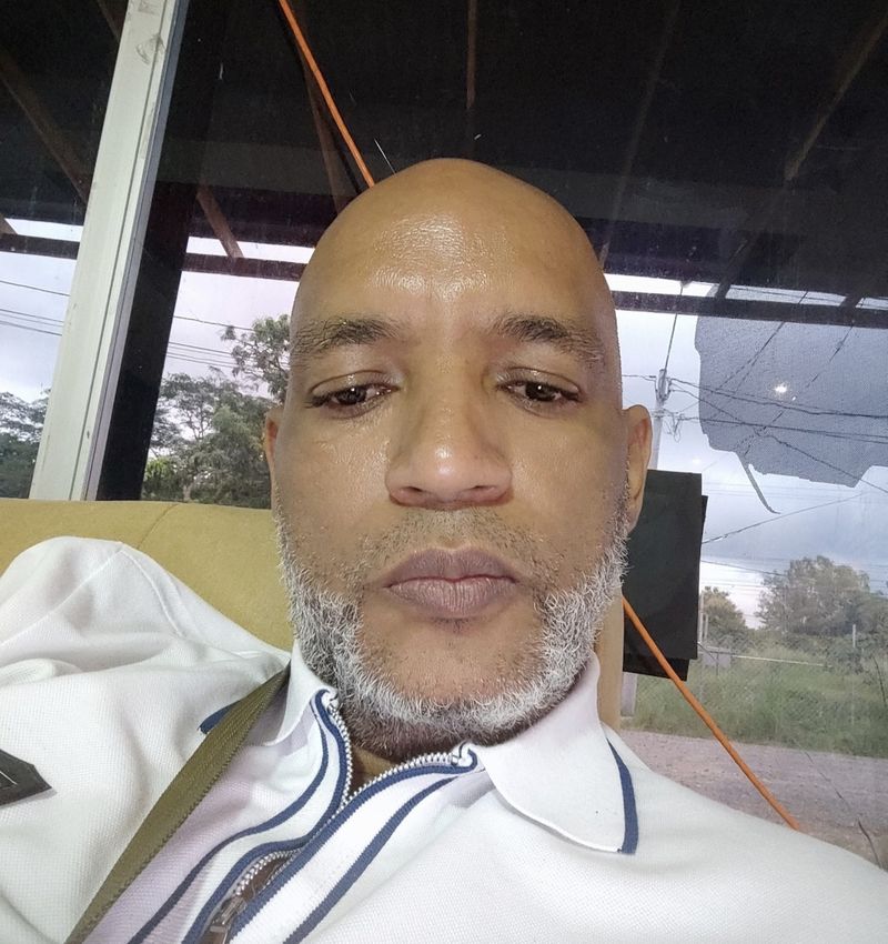 Rolando, 53