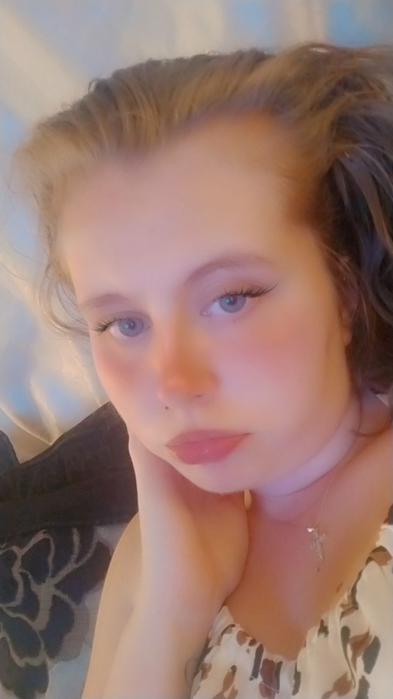 Kerrie, 22