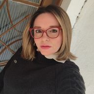 Cristina, 47