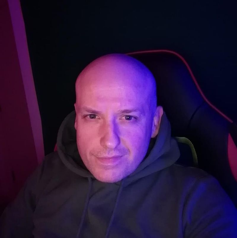 Patryk, 42