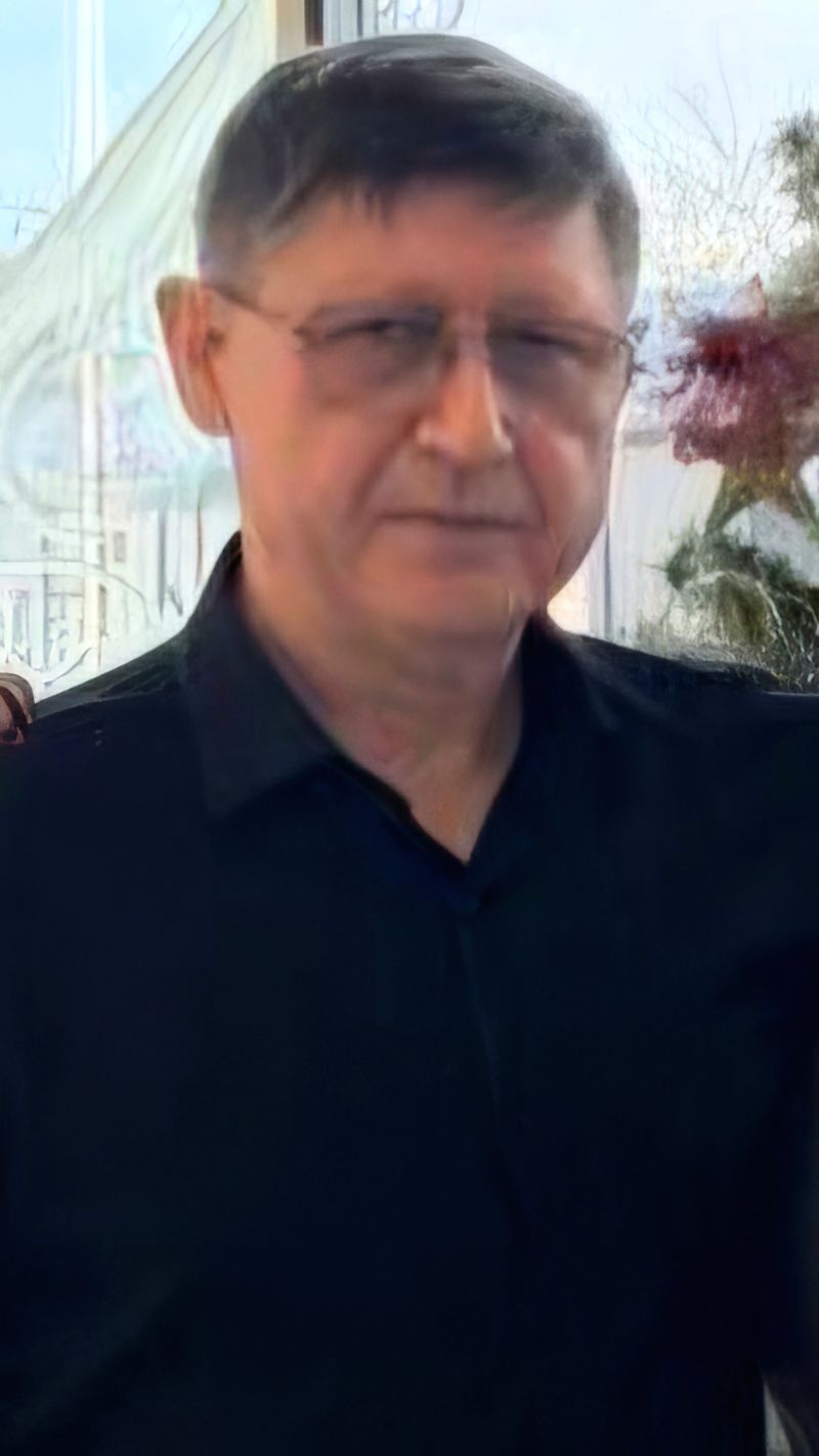 Ruslan, 49