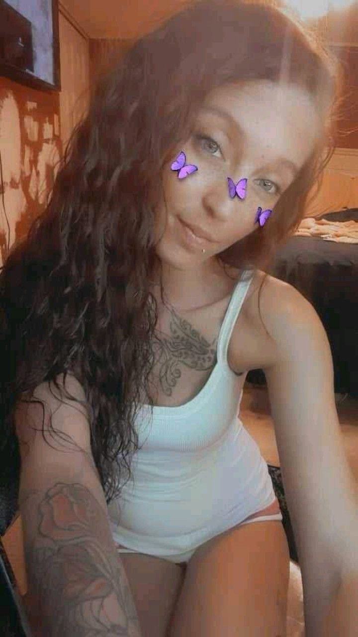 Katelyn Collins, 32