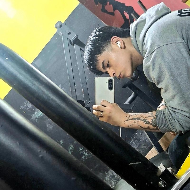 Axel, 18