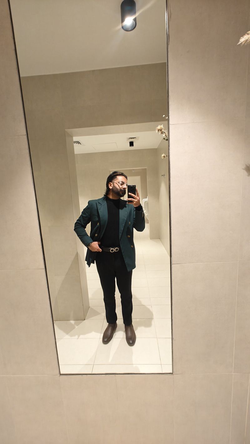 Hamza, 27