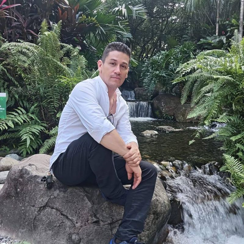 Alex, 50