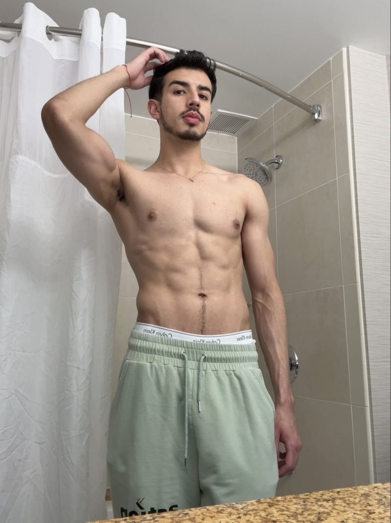 Demetre, 23