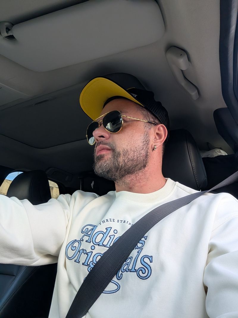Jonathan, 36