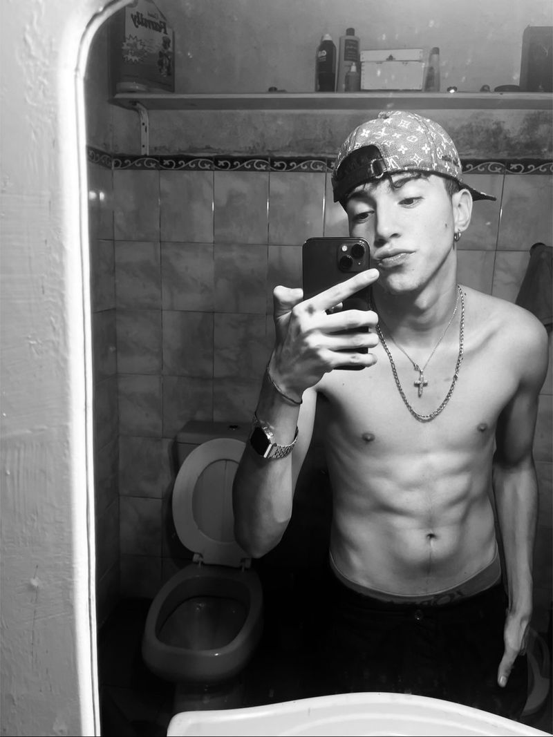 Lisandro, 20