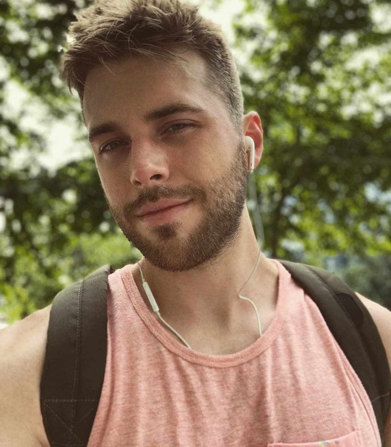 Bruno, 34