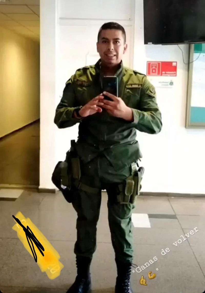 Luis, 32