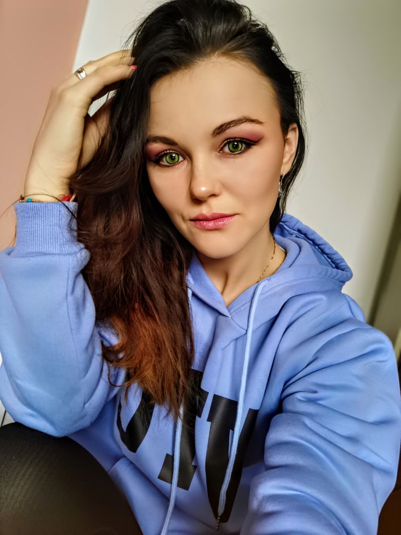 Anna, 30