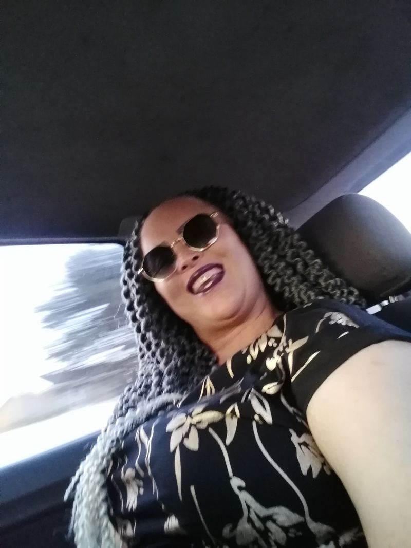 Zizi, 47