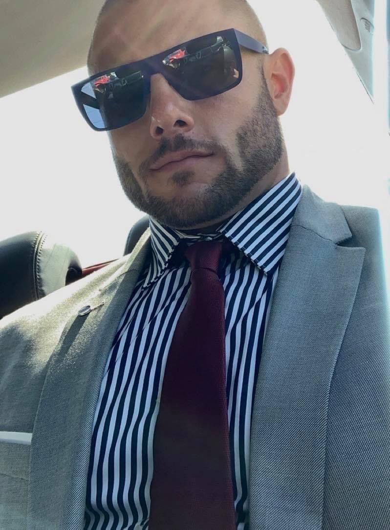 Robert, 40