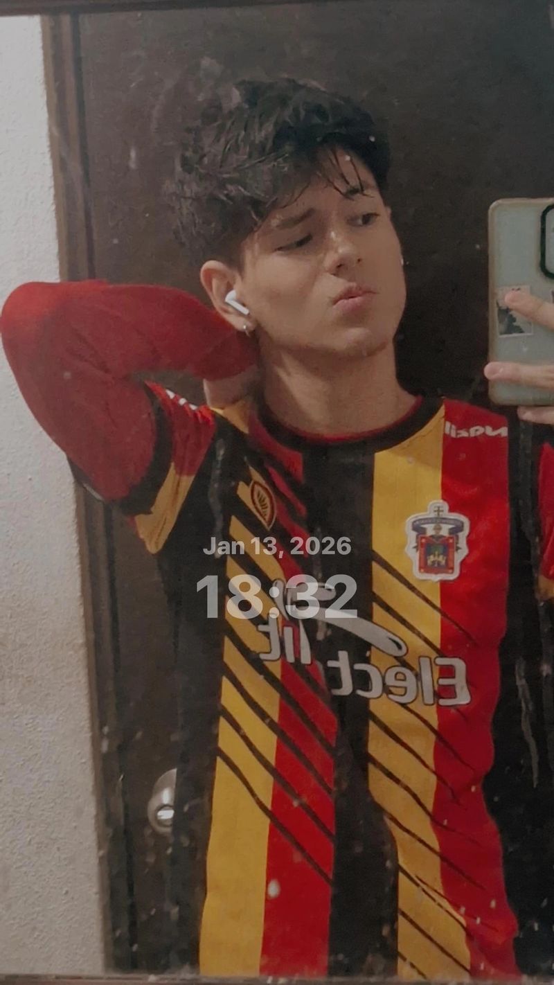 Sebastian, 18
