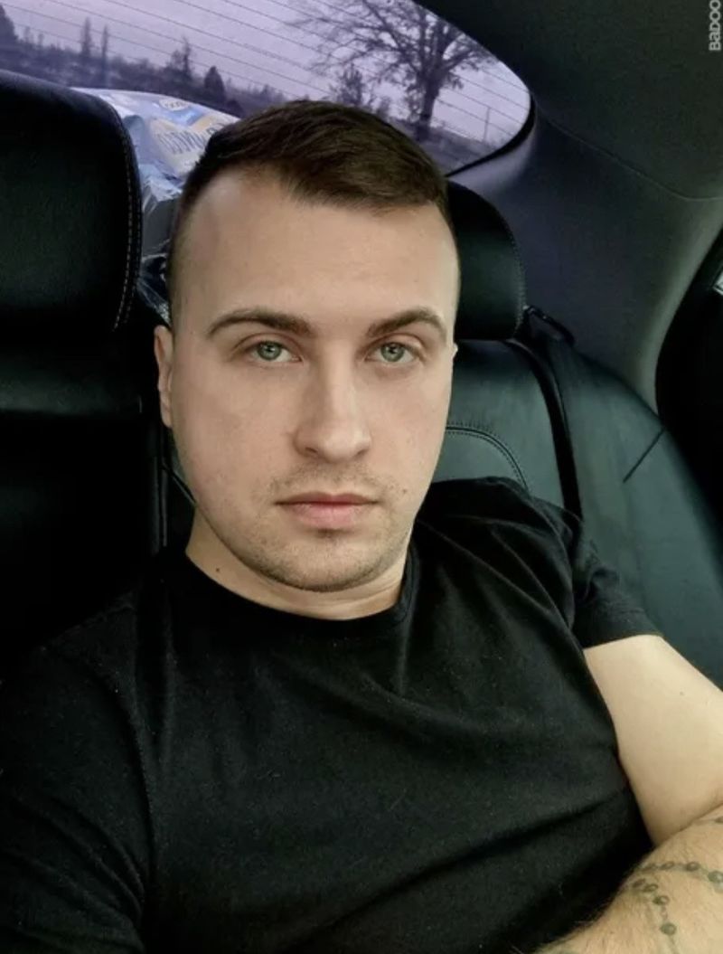 Wojtek, 29