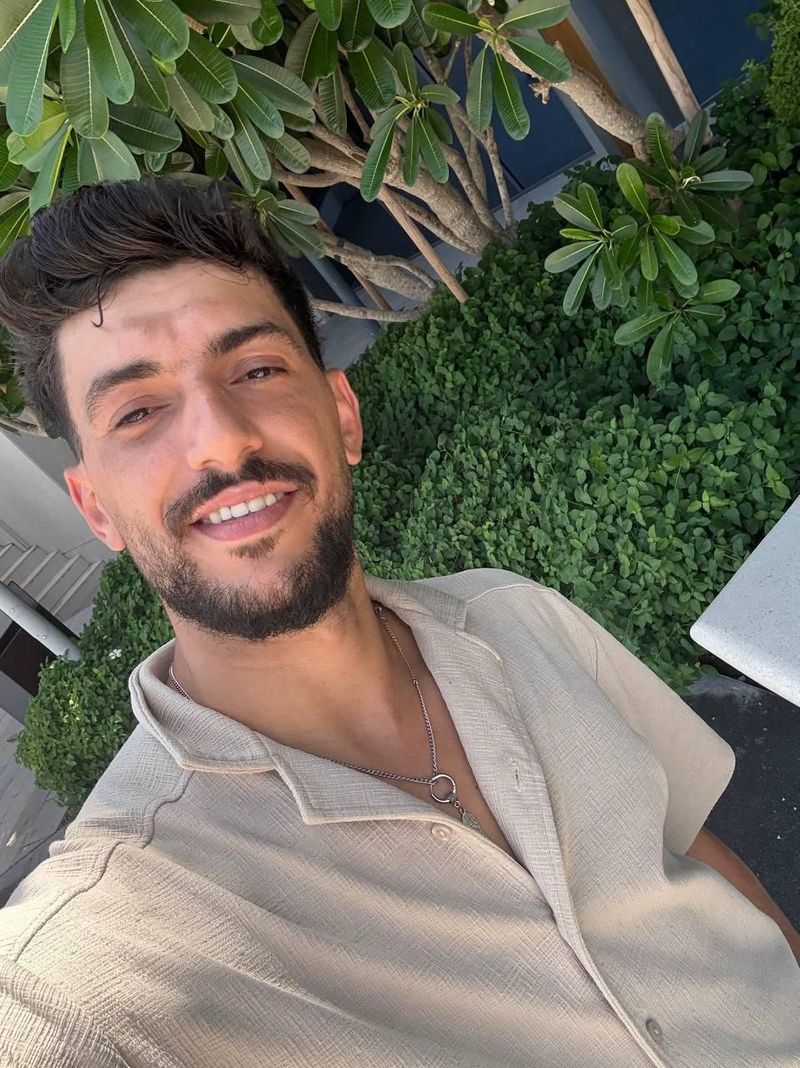 Daniel, 39