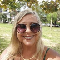 Sandra, 60