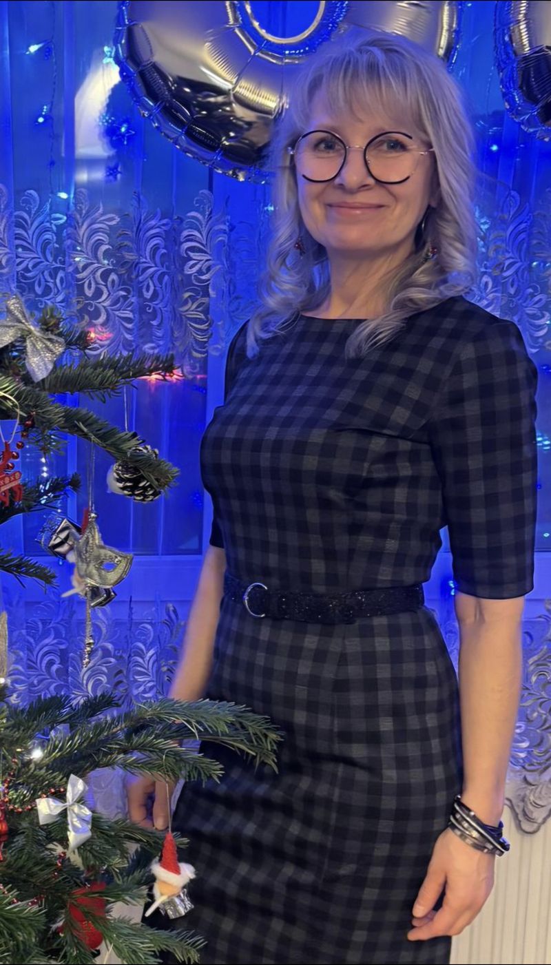Renata, 54