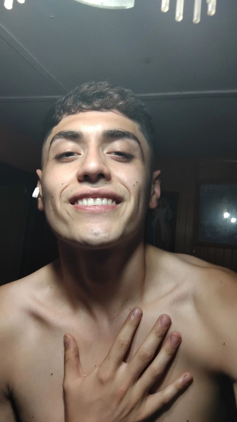 Ariel, 22