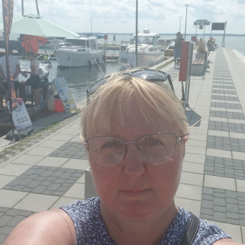 Luiza, 51