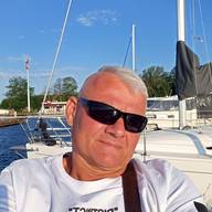 Dariusz, 54