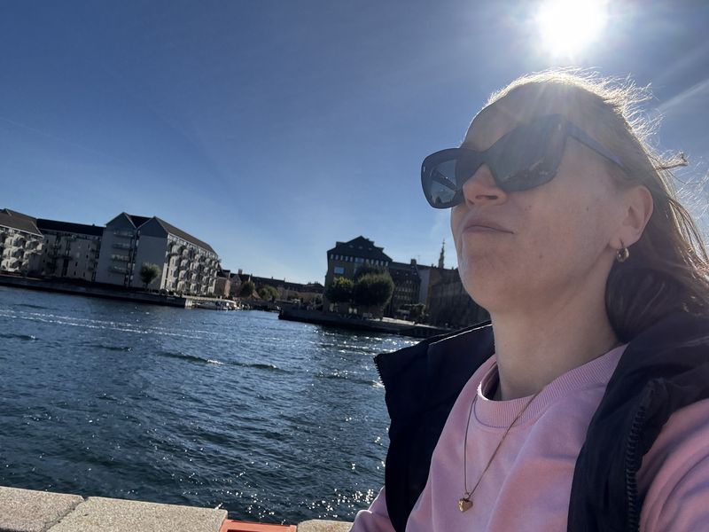 Joanna, 42