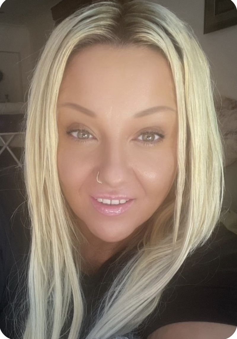 Gabi, 49