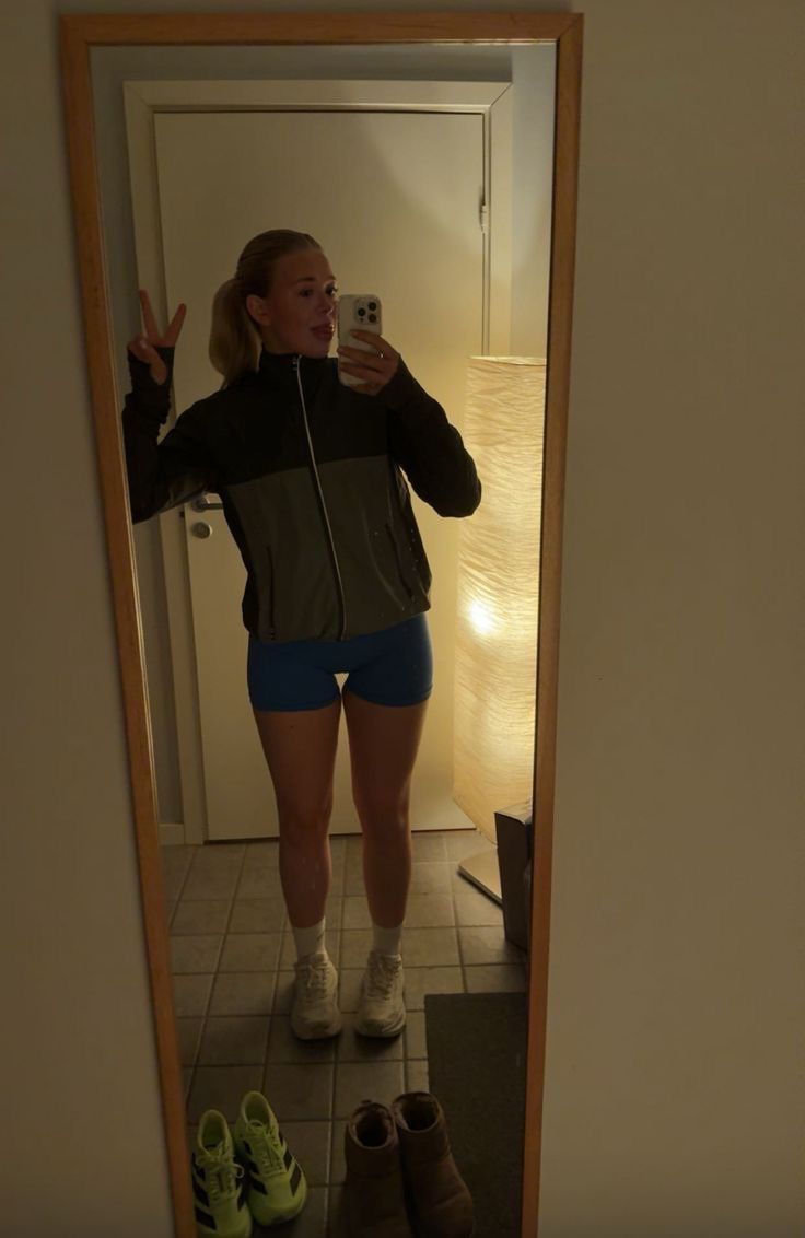 Holly, 18