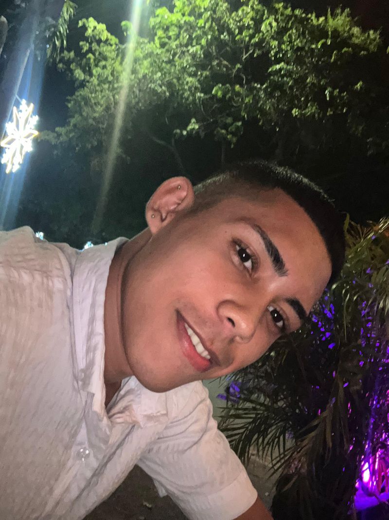Juan, 20