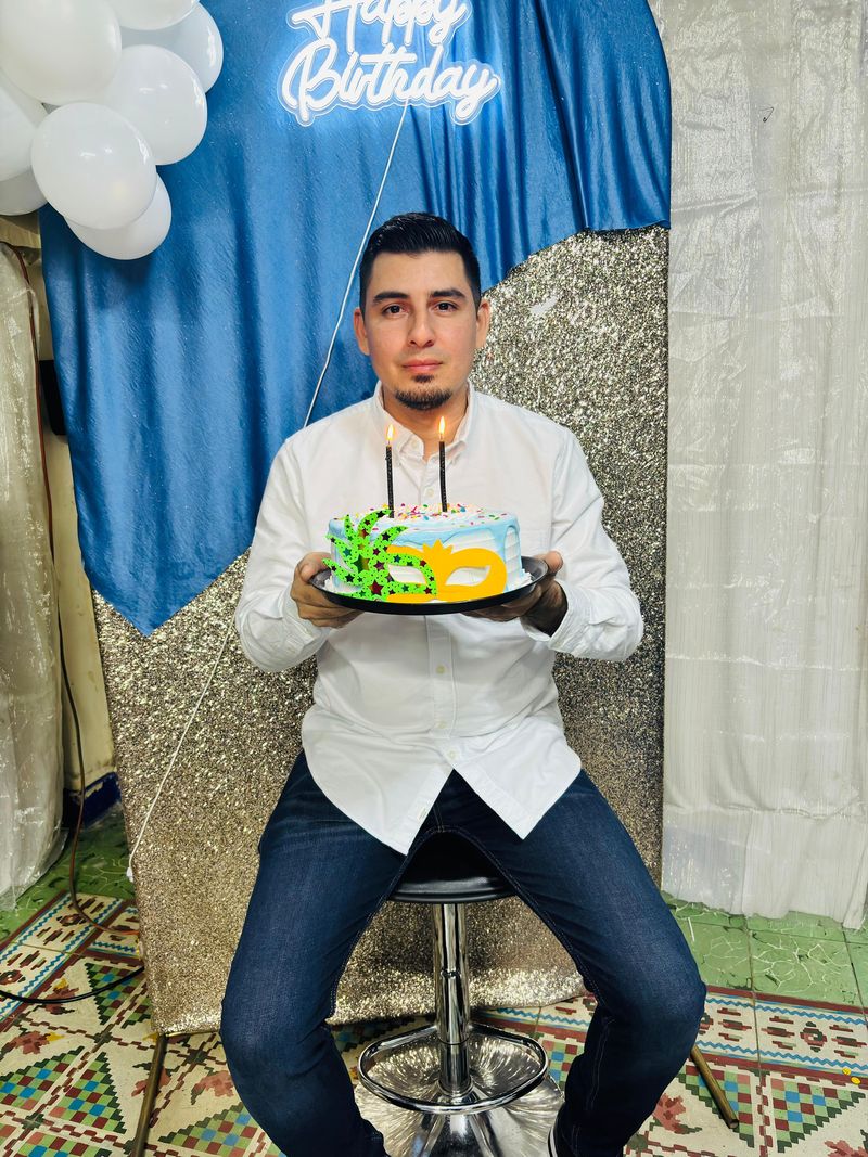 Andres, 36