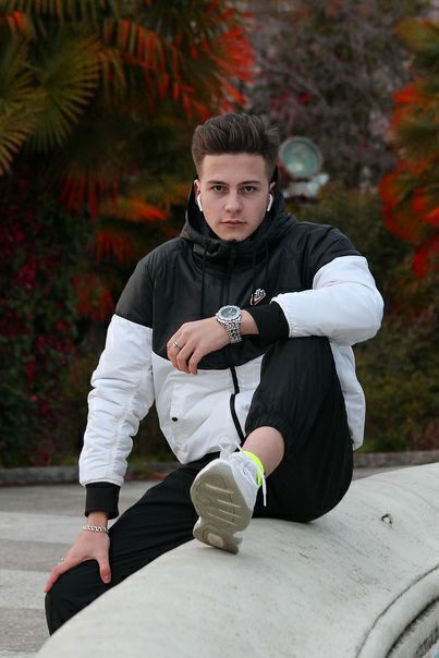 Влад, 23