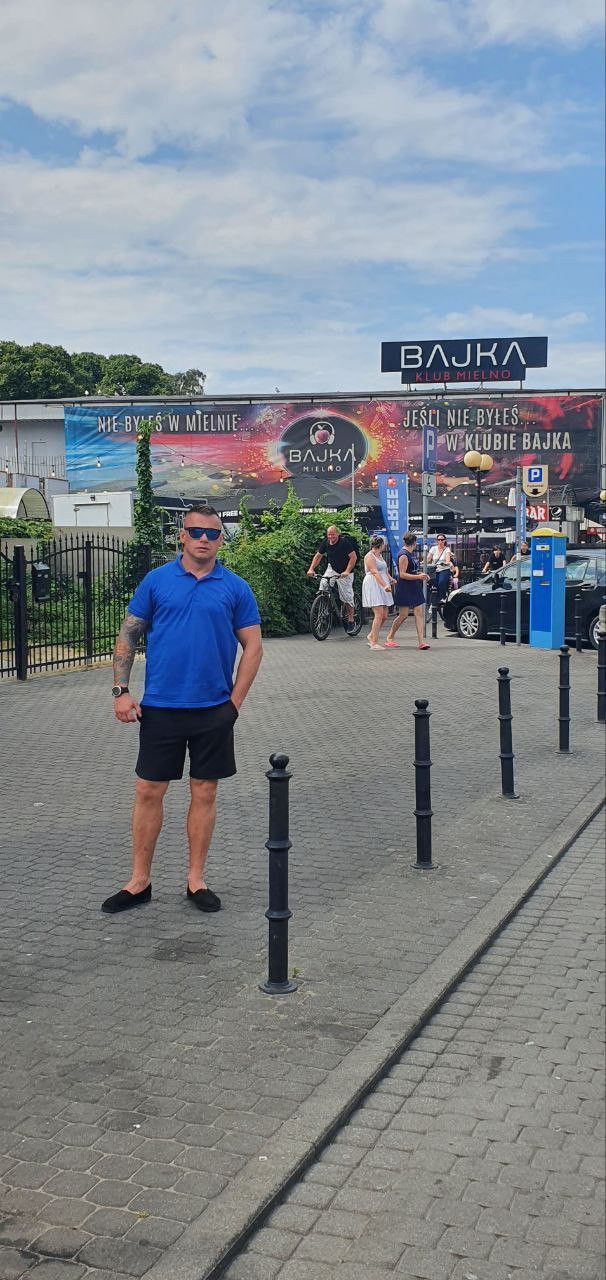 Tomek, 38