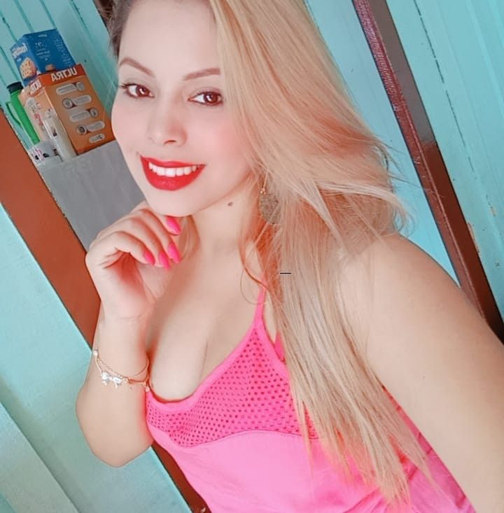 Adri, 29