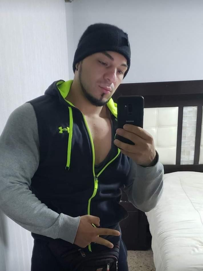 Agustin, 44