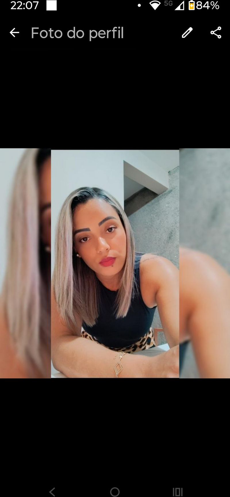 Eva, 31
