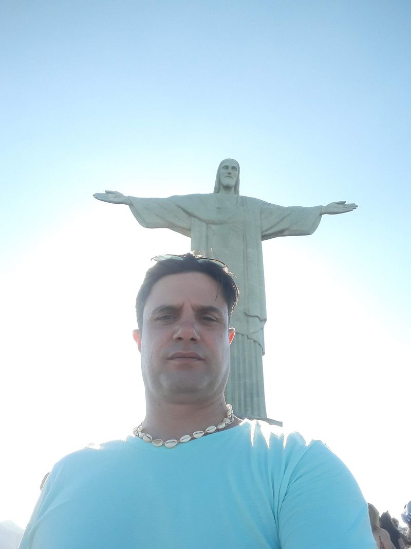 Filipe, 48
