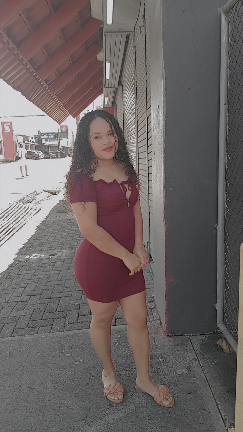 Skarleth Lopez, 29
