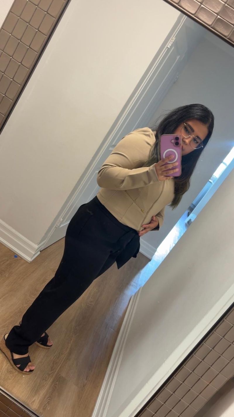 Melany, 21