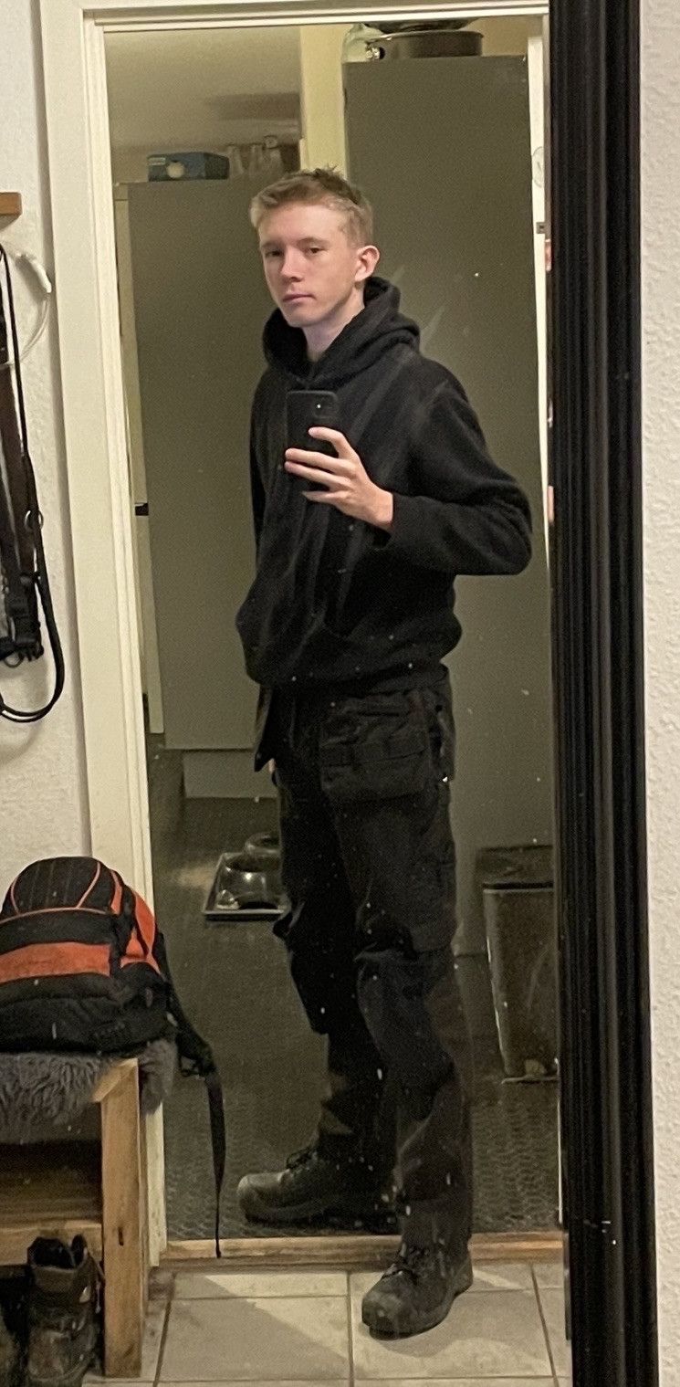 Viktor, 18