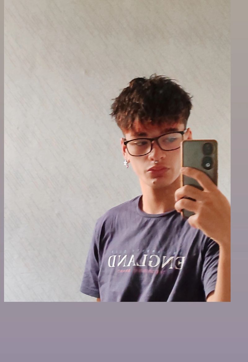 Agustin, 27
