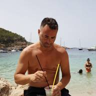Quique Mi, 48