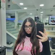 Lucia, 21