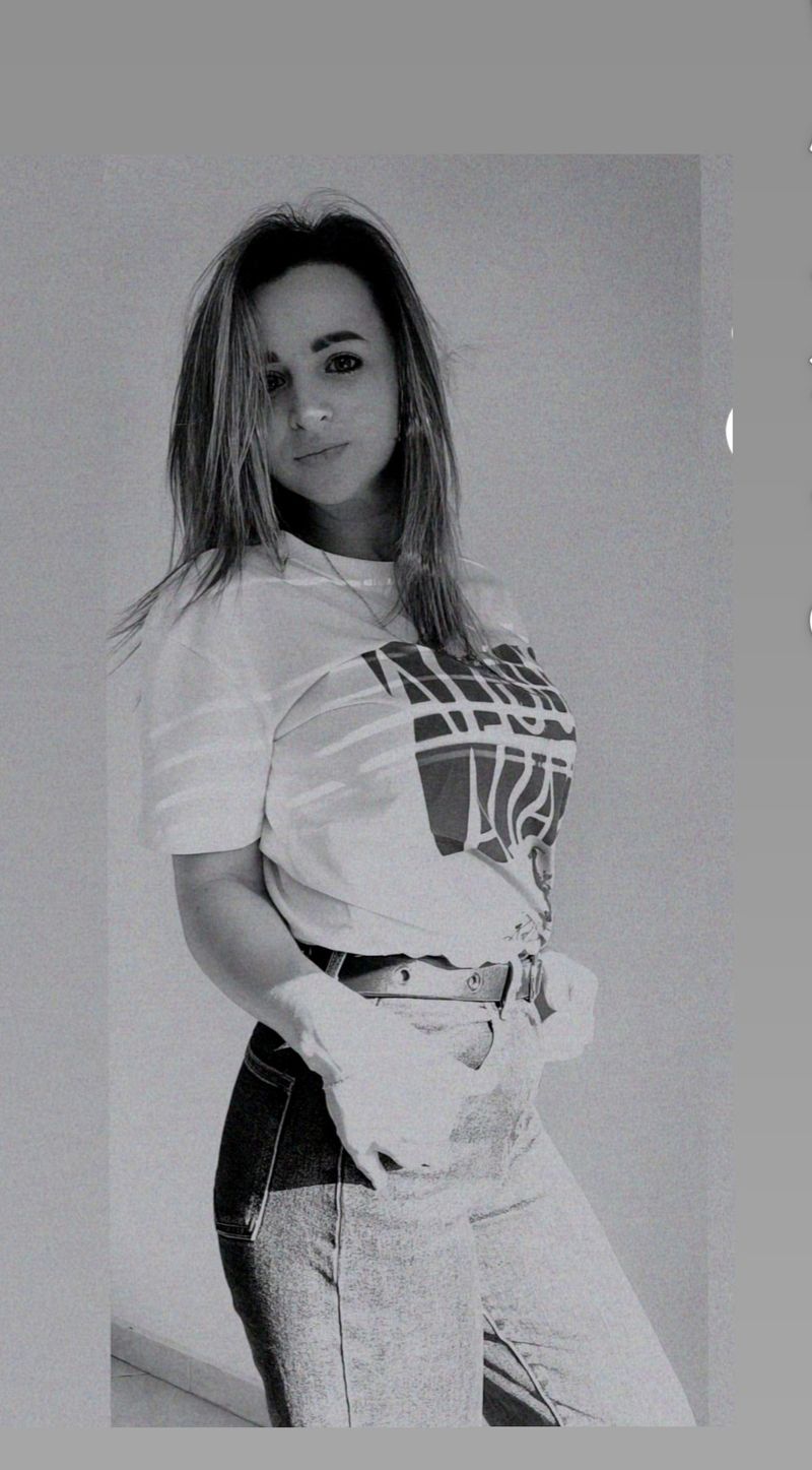 Natalia, 28