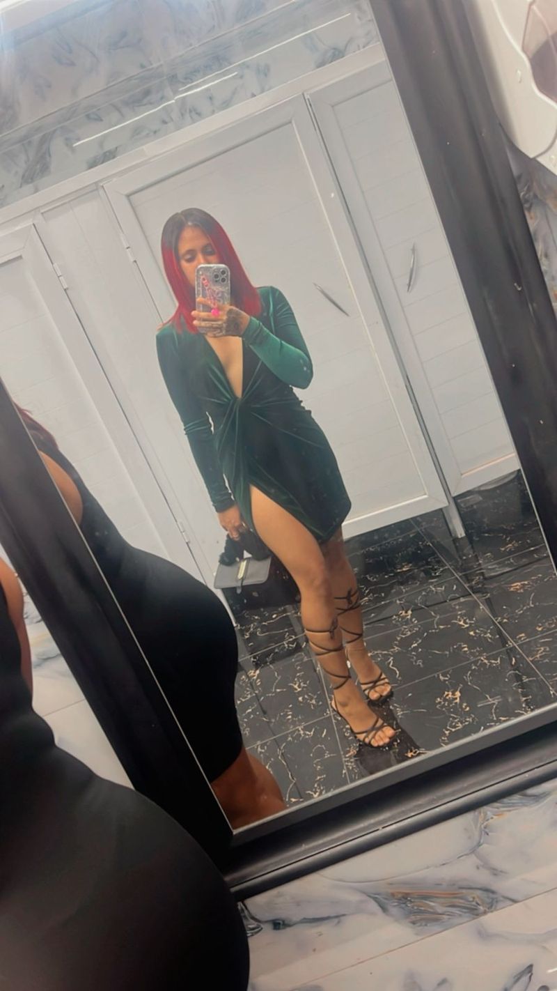 Maria, 24
