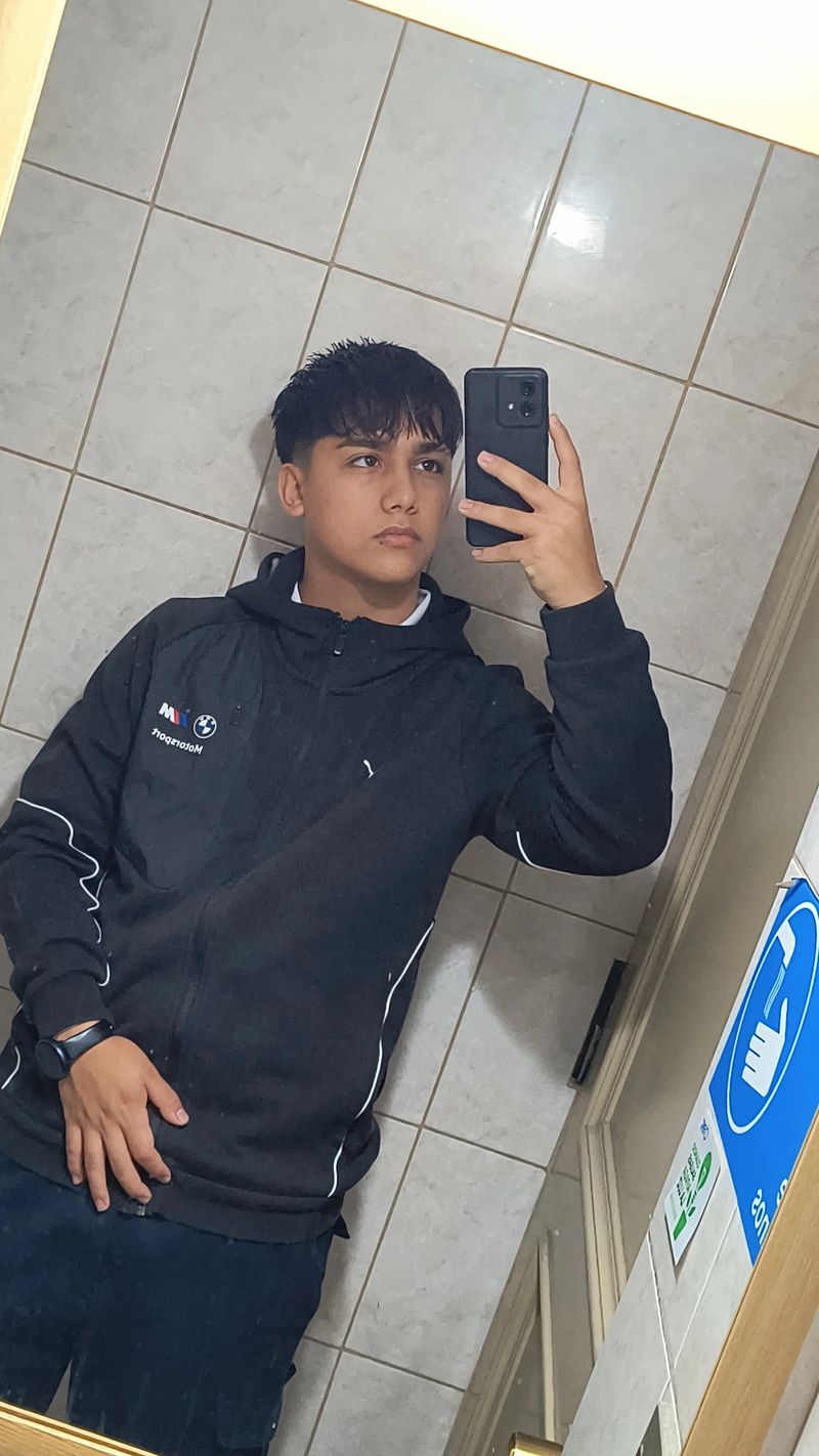 Manu, 18