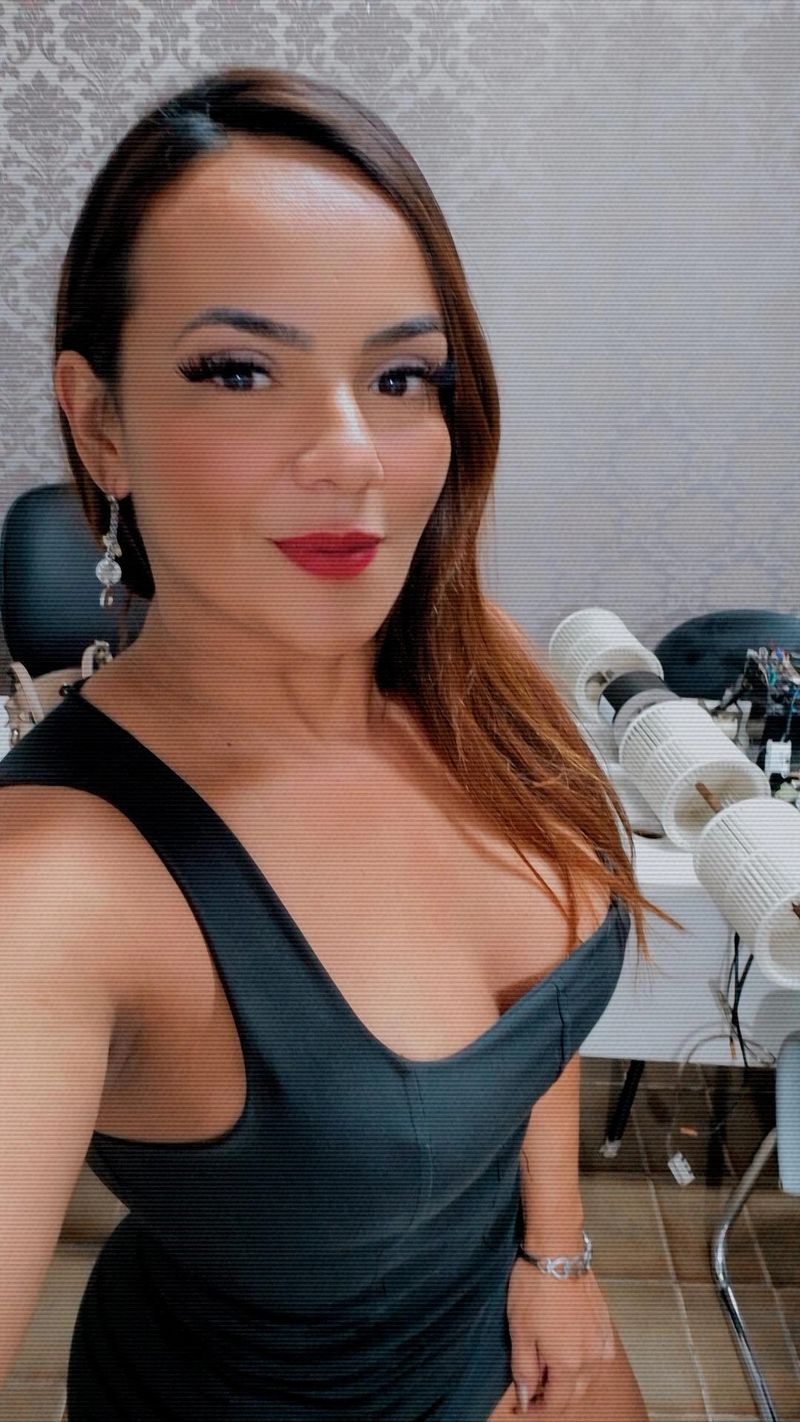 Denise, 29