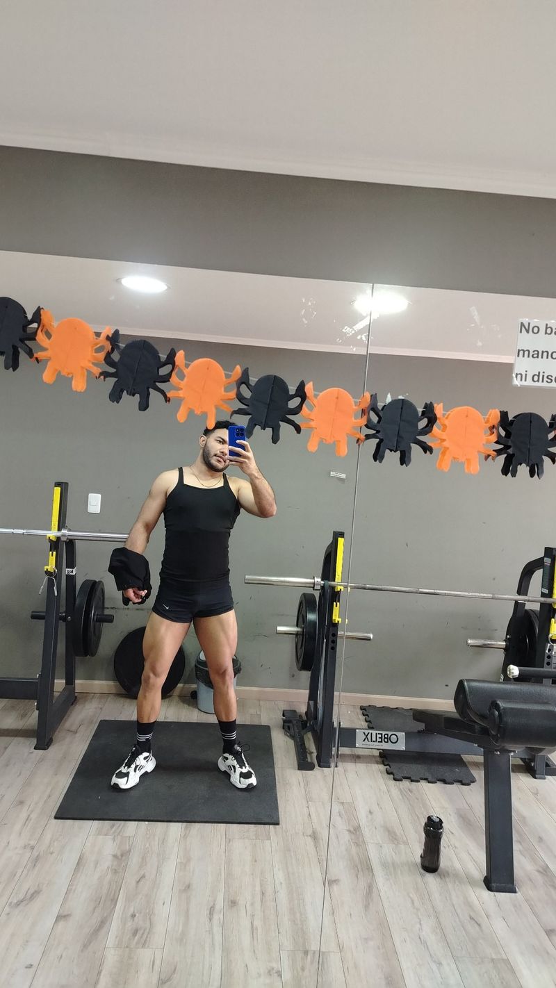 Angel, 32