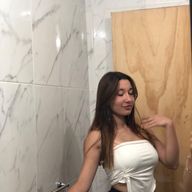 Valentina, 18