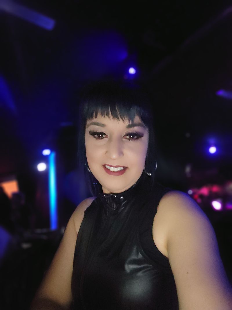 Gabriela, 52